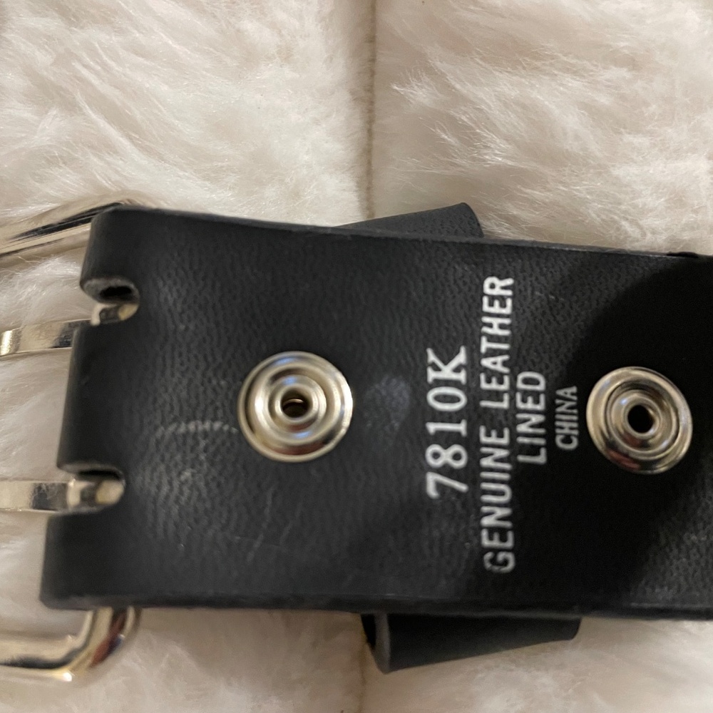 VINTAGE BLACK  LEATHER BELT - Picture 4 of 6